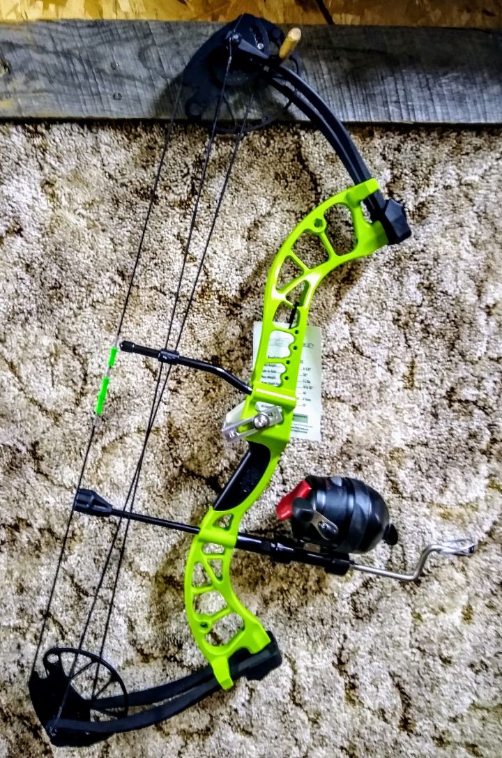PSE D3 Green Bowfishing Compound Bow Cajun Reel 1 Arrow Package New